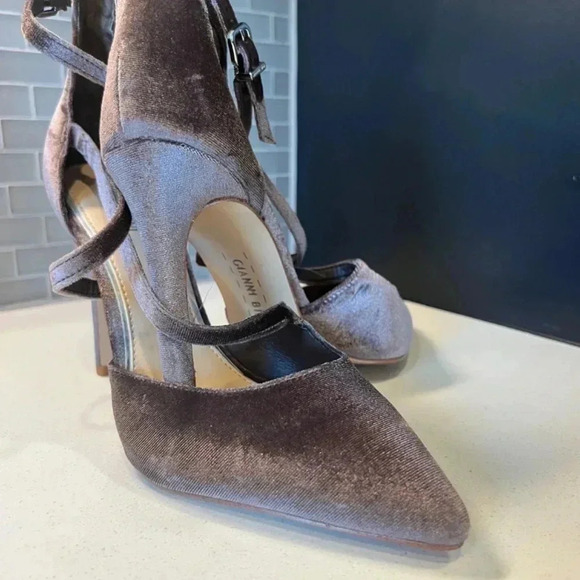 Gianni Bini Brown Heels Size 10 - Picture 4 of 14